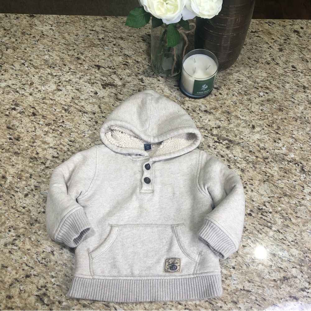 ⚡️FLASH SALE⚡️GAP Pullover Hoodie Sherpa Lined Tan Gray 3T